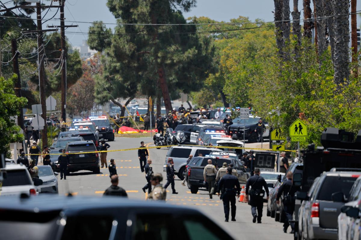 5 de@d, including 2 shooters after active shooter situation at San Diego mosque, schools evacuated